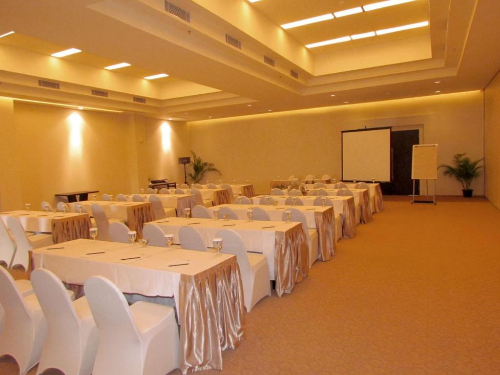 Padjadjaran Hotel Богор Екстериор снимка