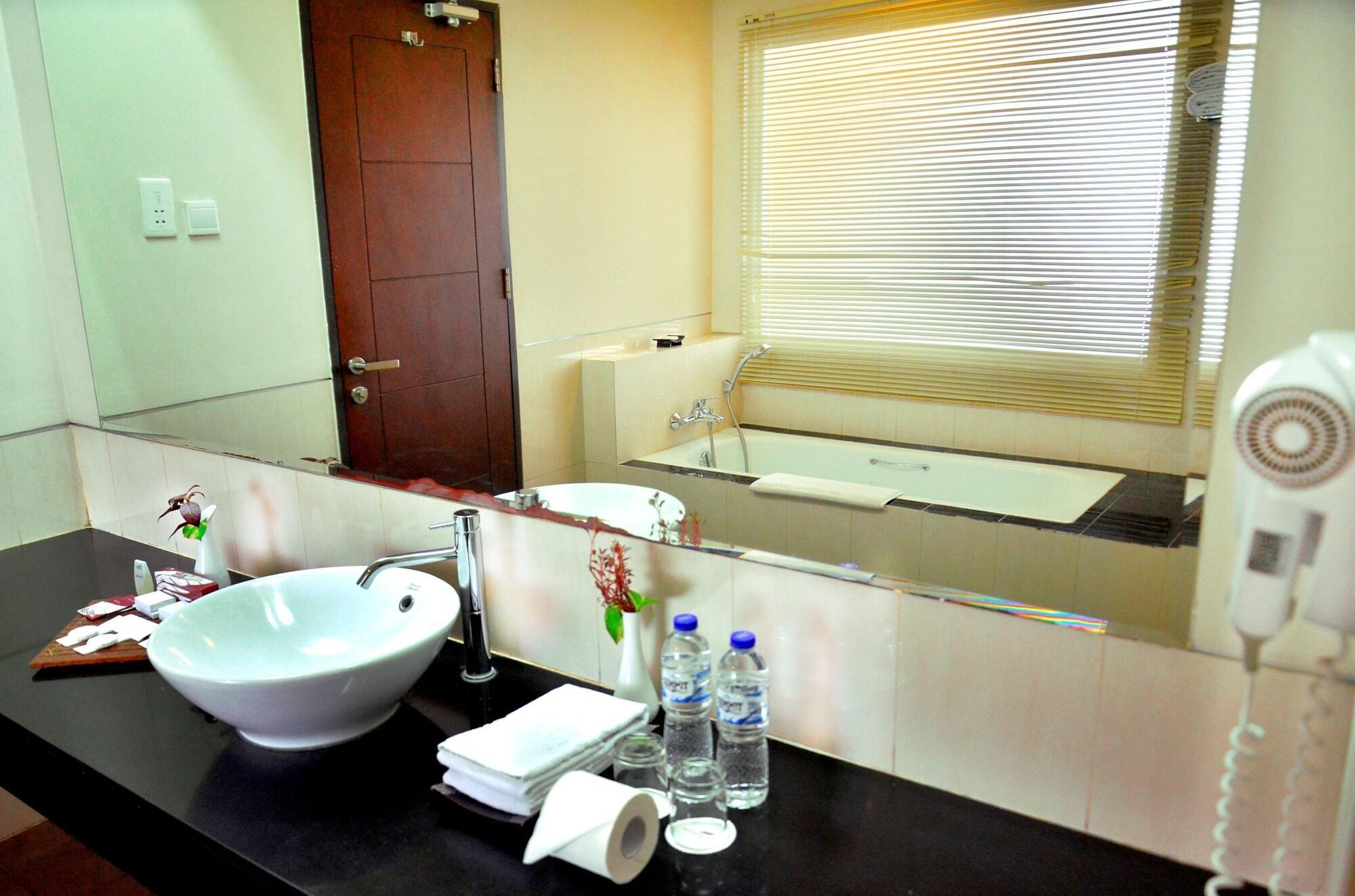 Padjadjaran Hotel Богор Екстериор снимка