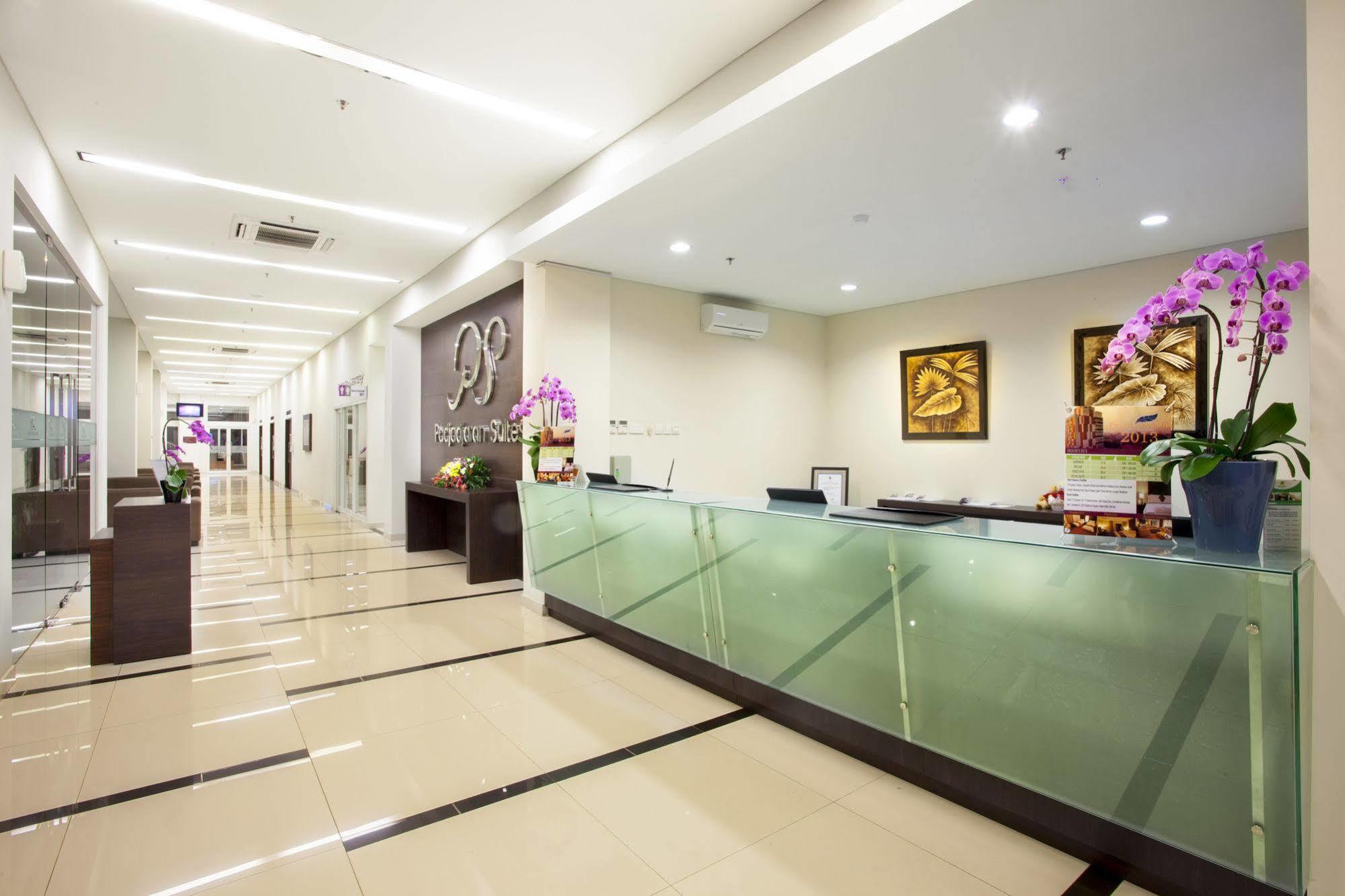 Padjadjaran Hotel Богор Екстериор снимка